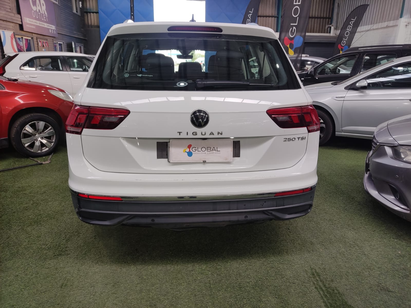 Volkswagen TIGUAN TSI 1.4 AT 2024 - Foto 5 de 14