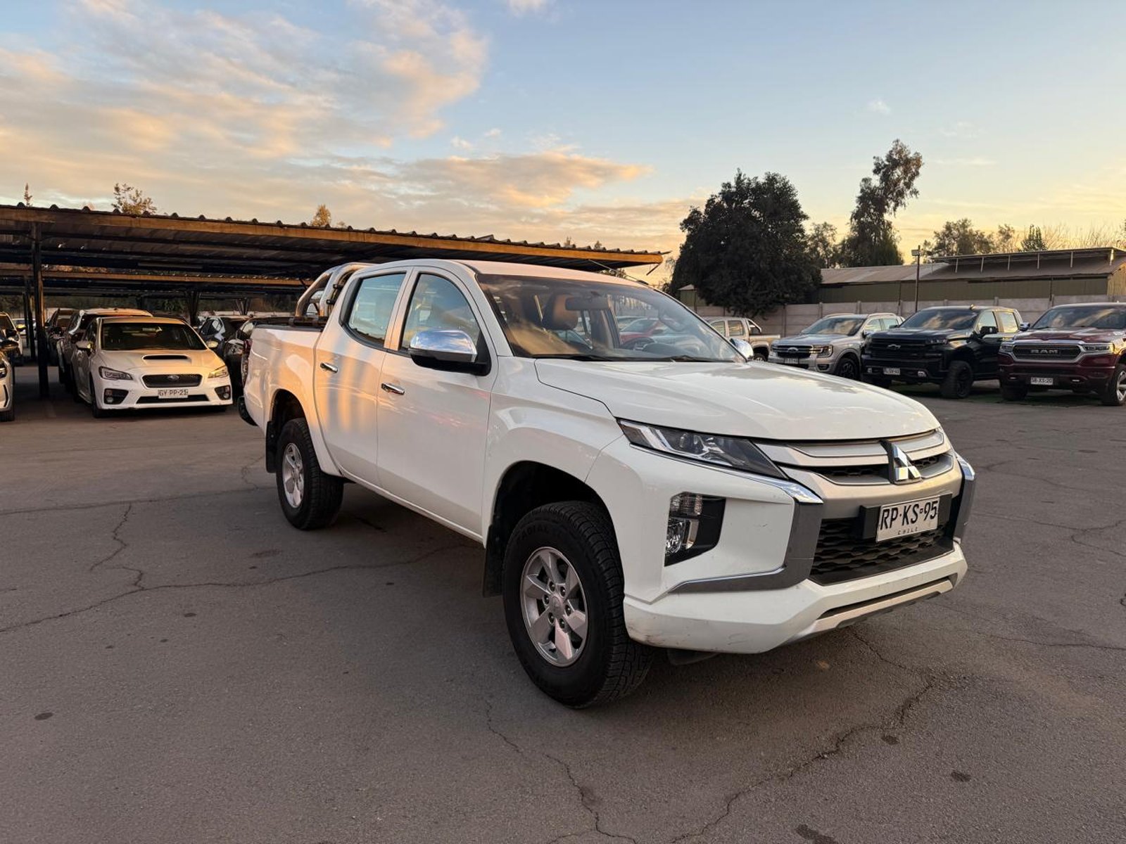 MITSUBISHI L200 D/C TD KATANA CRT 4X4 2022 - Imagen 7 de 20