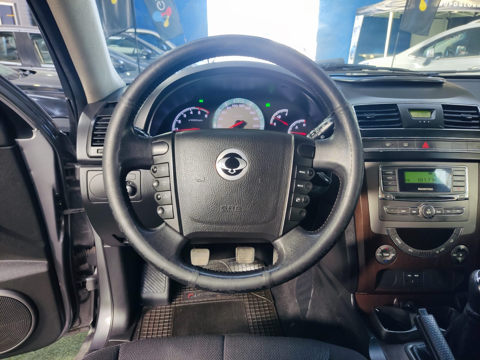 SsangYong REXTON 2.0 2016 - Imagen 10 de 14