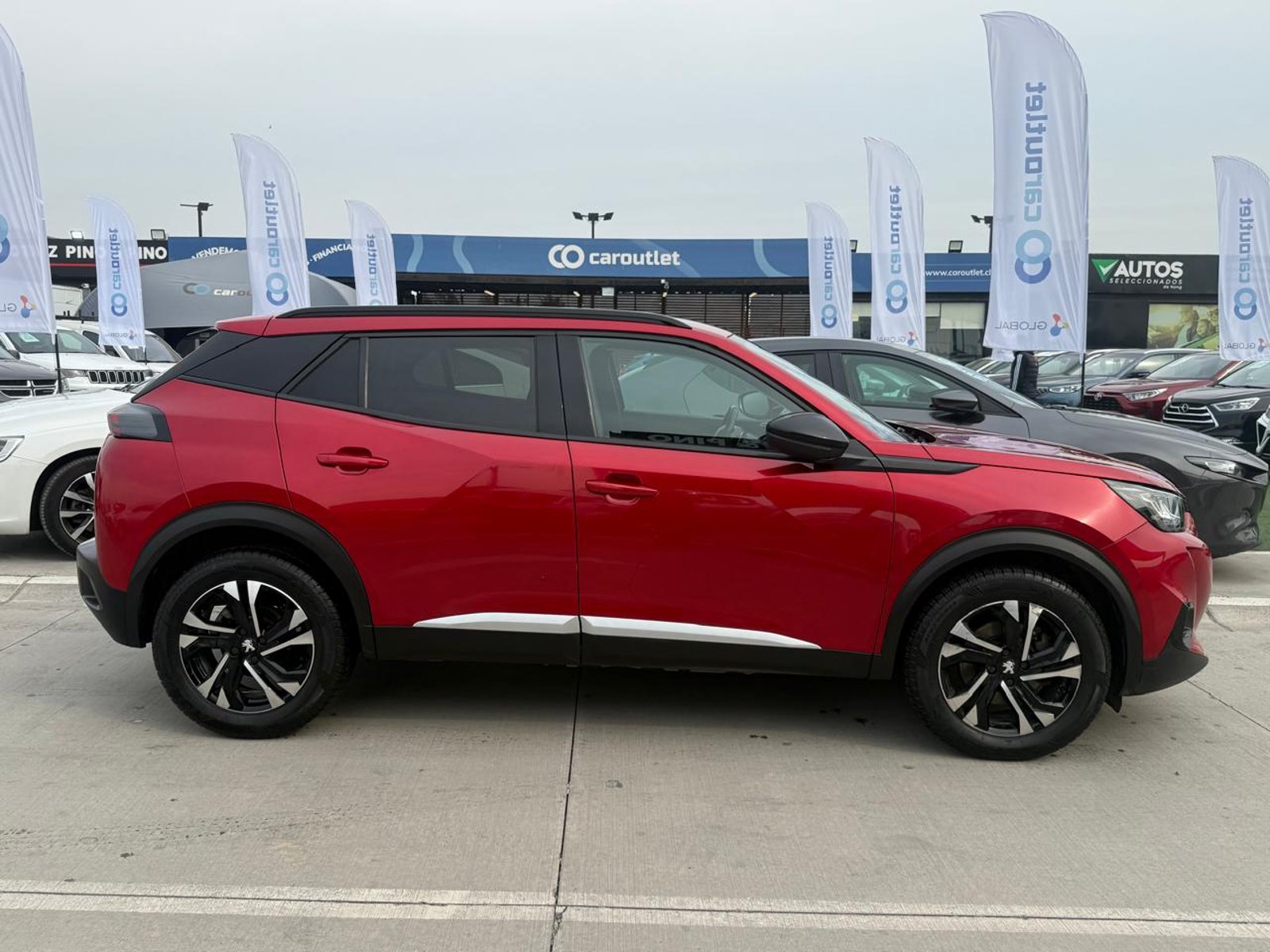 Peugeot 2008 ALLURE BLUEHDI 1.5 AUT 2022 - Imagen 6 de 20