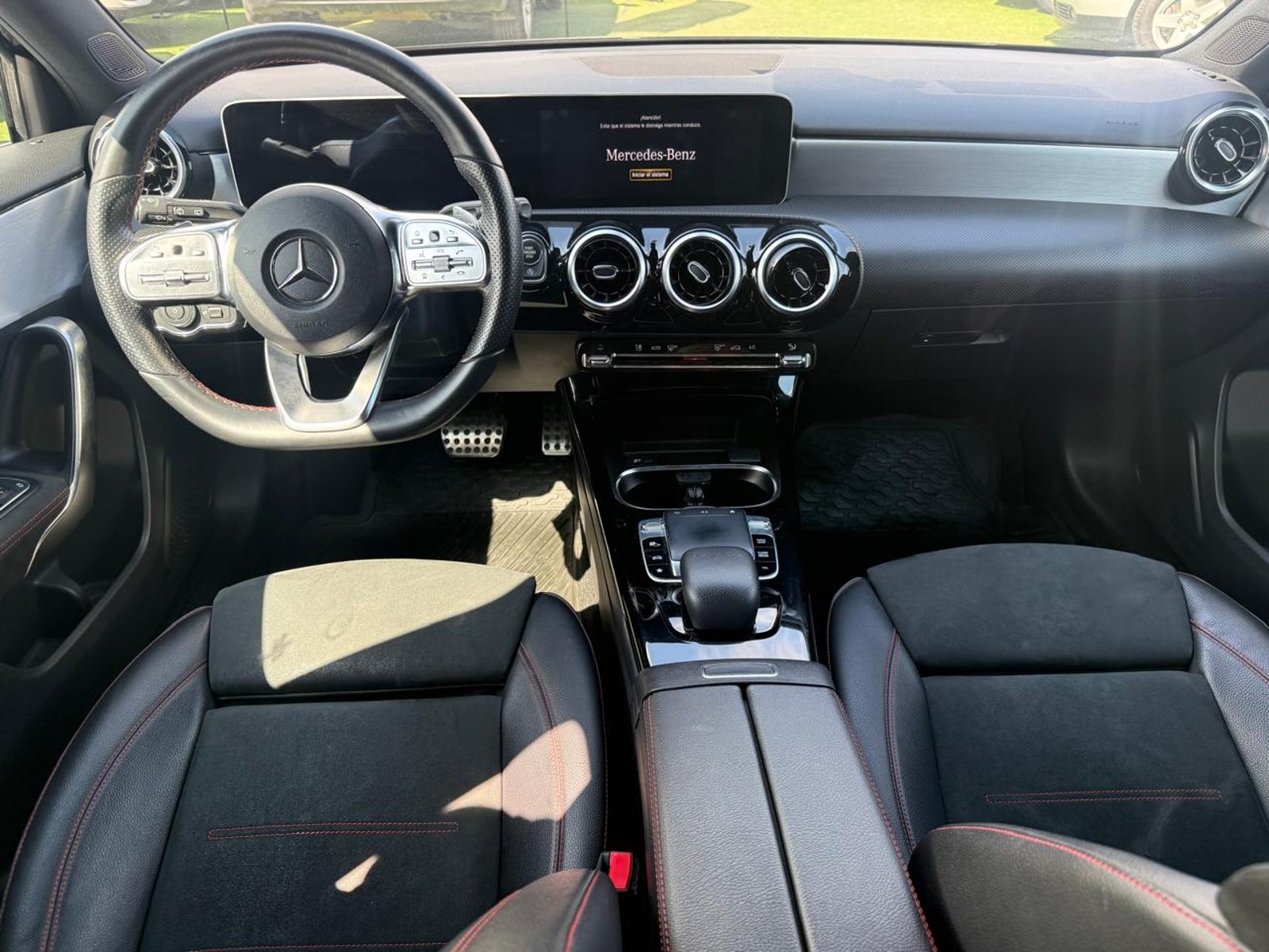 Mercedes-Benz A200 HATCH BACK 1.3 AUT 2020 - Imagen 13 de 20
