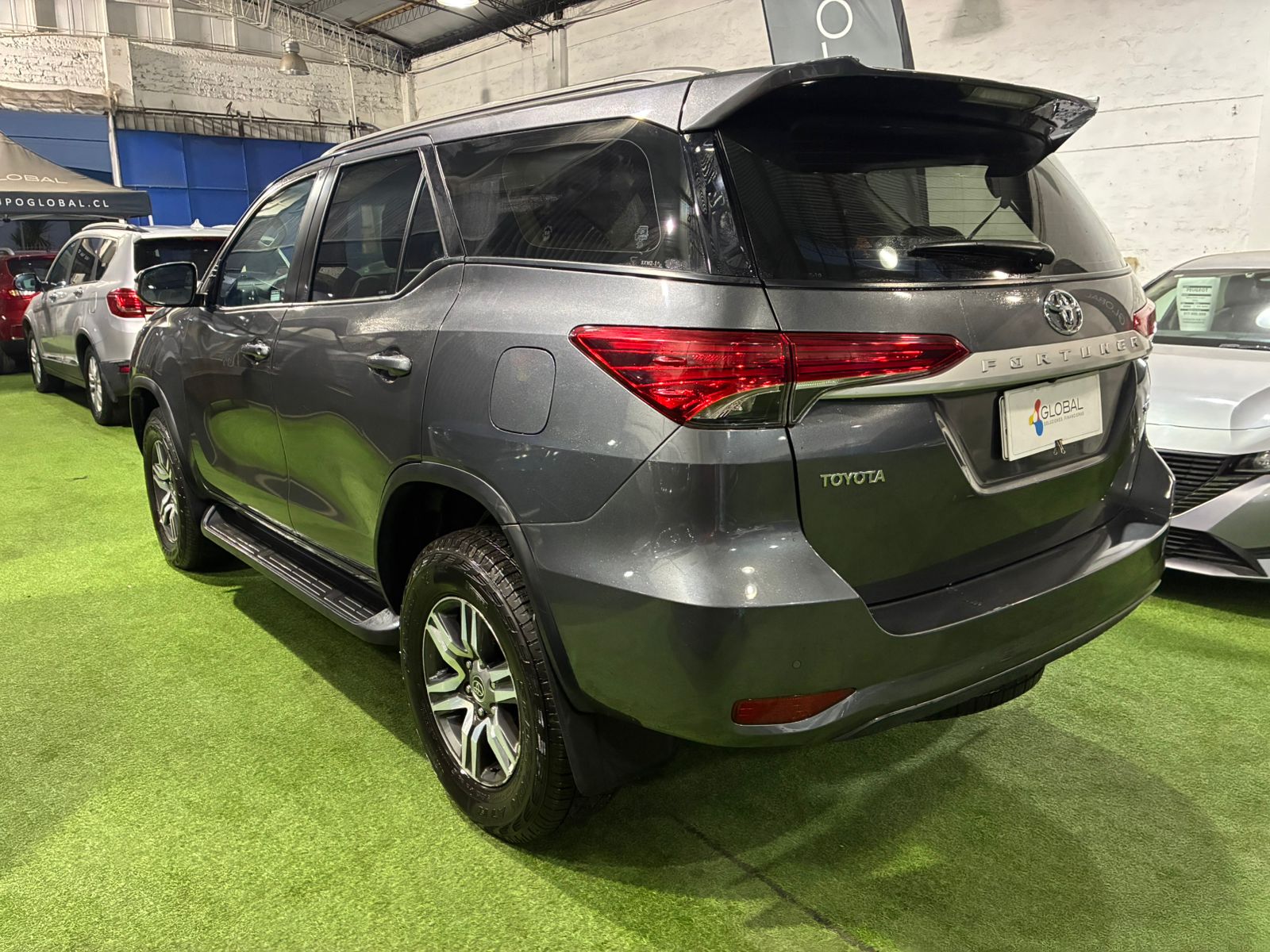 Toyota NEW FORTUNER SR5 2.7 AUT 2023 - Foto 2 de 12
