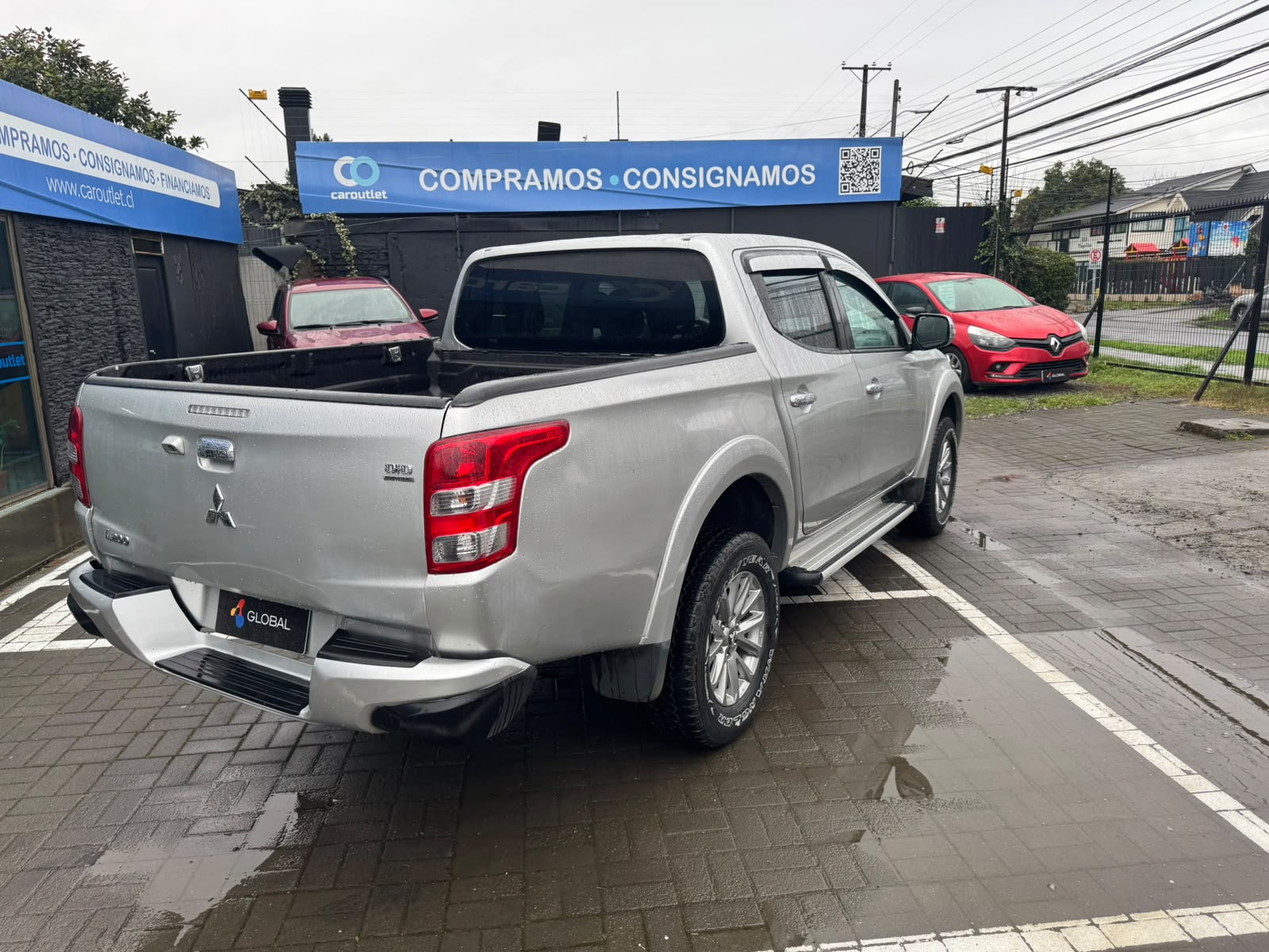 Mitsubishi L200 2.4 DAKAR AT HP 2016 - Imagen 4 de 11