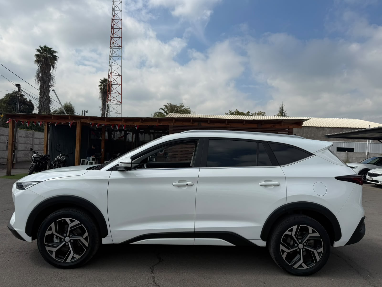 JAC JS8 TURBO DCT 1.5 AUT 2024 - Foto 2 de 20