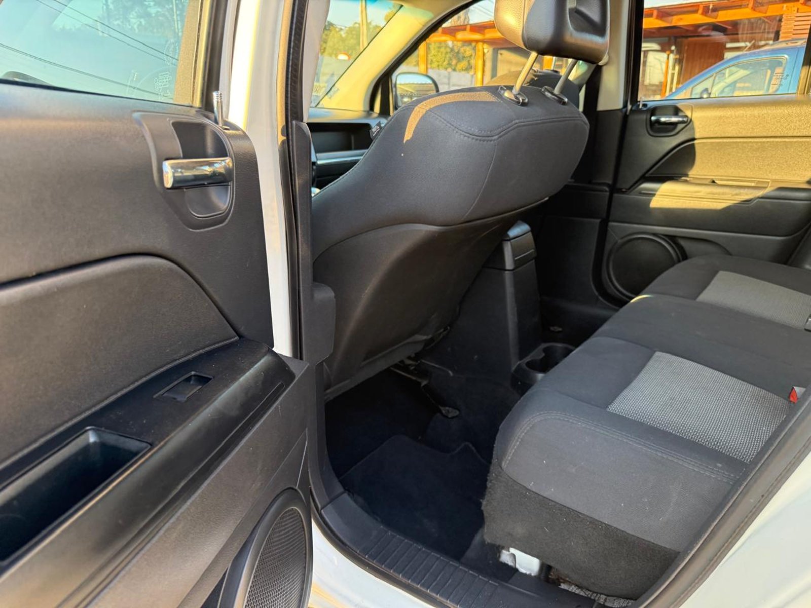 JEEP COMPASS SPORT 2.4 2010 - Imagen 19 de 20