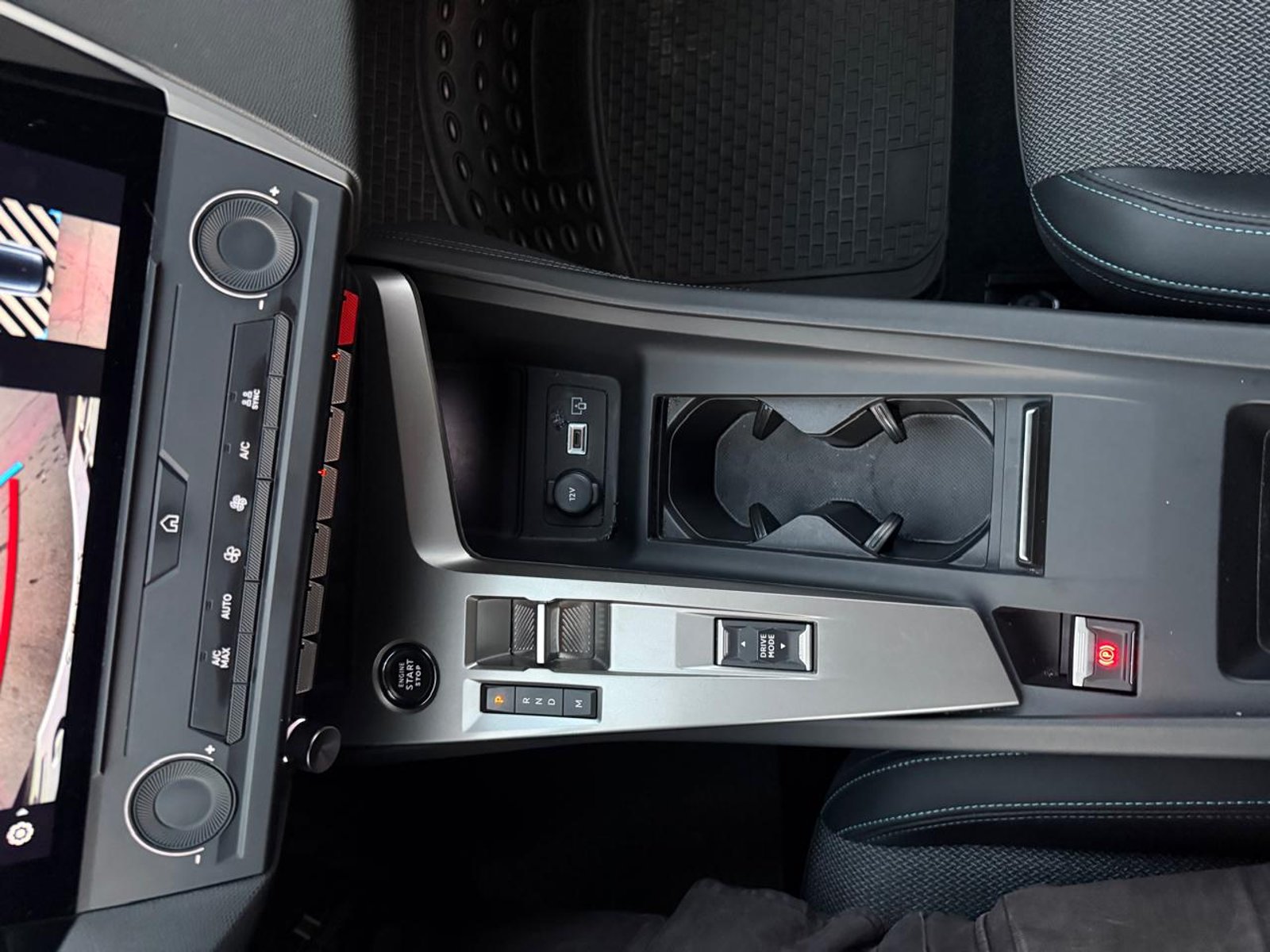 PEUGEOT 308 BLUEHDI 1.5 AUT 2024 - Imagen 18 de 20