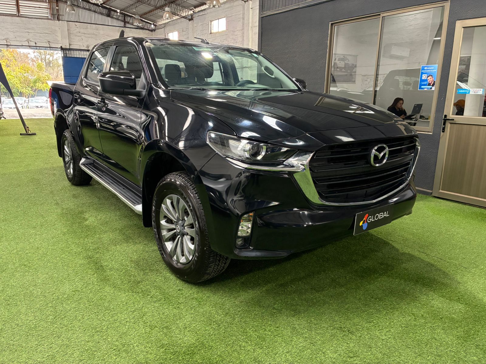 Mazda BT 50 4WD 3.0 2025 - Imagen 5 de 11