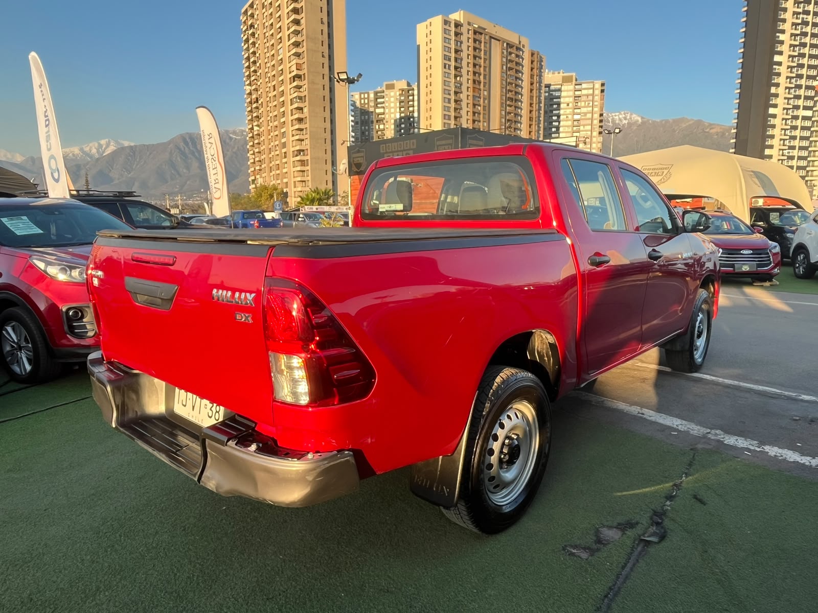 Toyota HI LUX DCAB MT 4X4 2.4 2024 - Foto 5 de 18