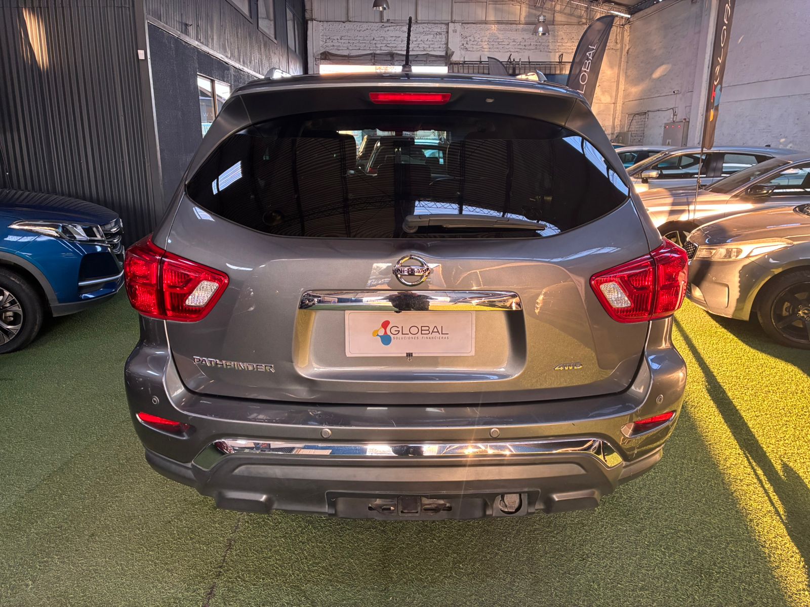 Nissan PATHFINDER 4WD 2020 - Imagen 3 de 14
