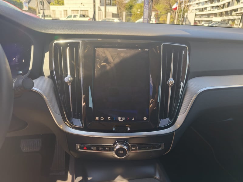 Volvo S60 II B4 2.0 AUT 2023 - Imagen 9 de 12