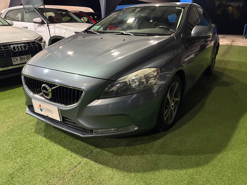 Volvo V40 D2 COMFORT 2.0 2018