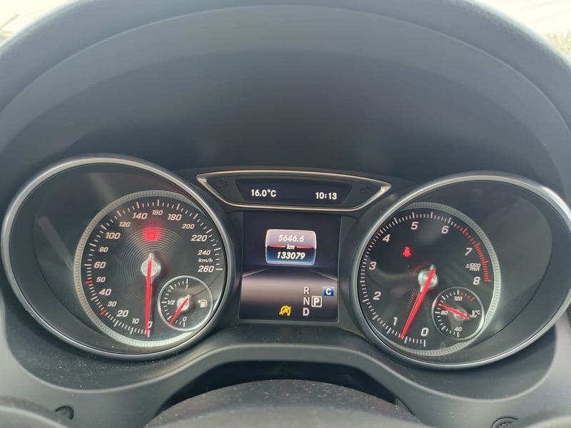 Mercedes-Benz GLA 200 HB 1.6 2020 - Imagen 8 de 11