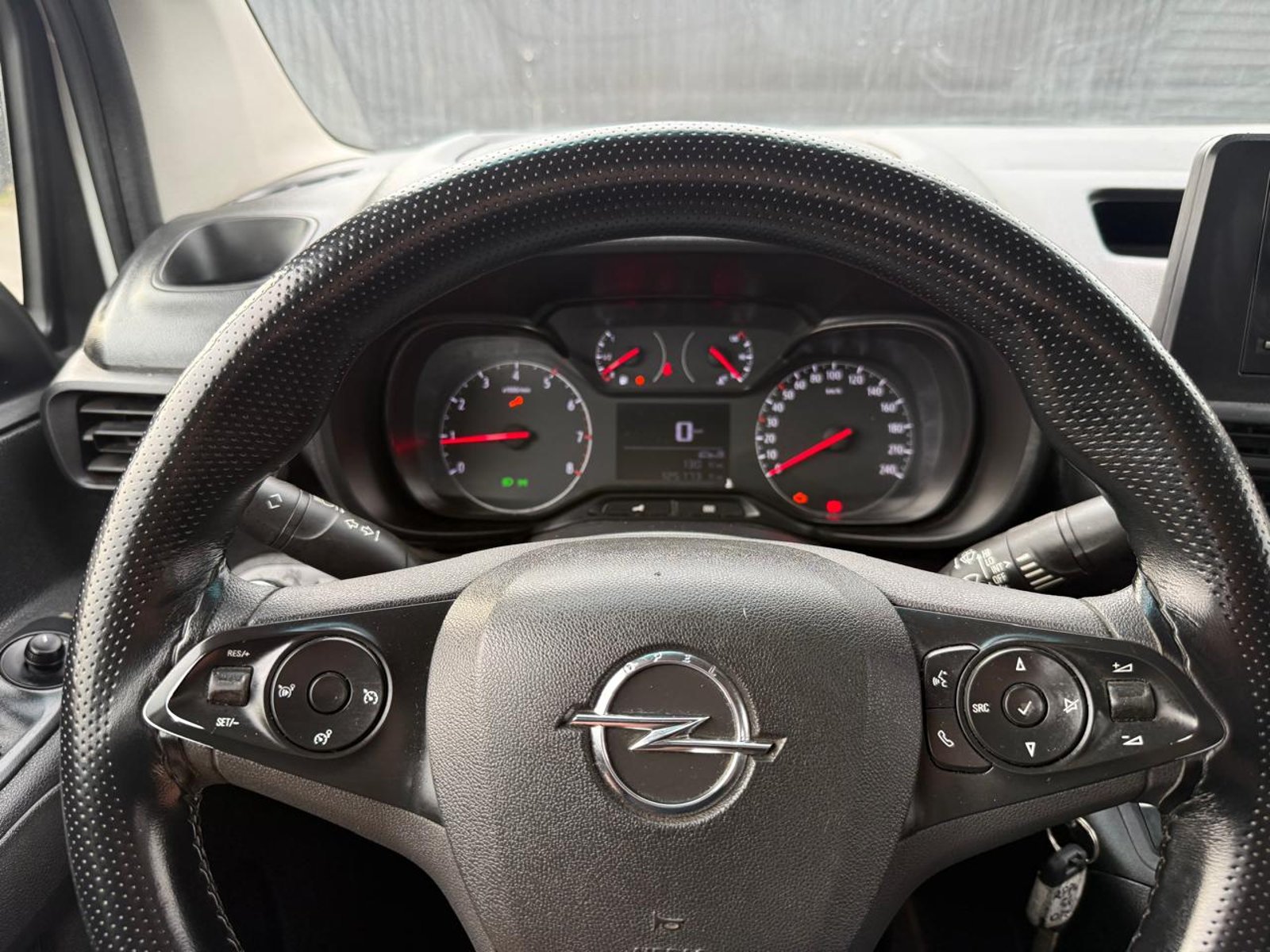 Opel COMBO 1.6 2022 - Imagen 14 de 20