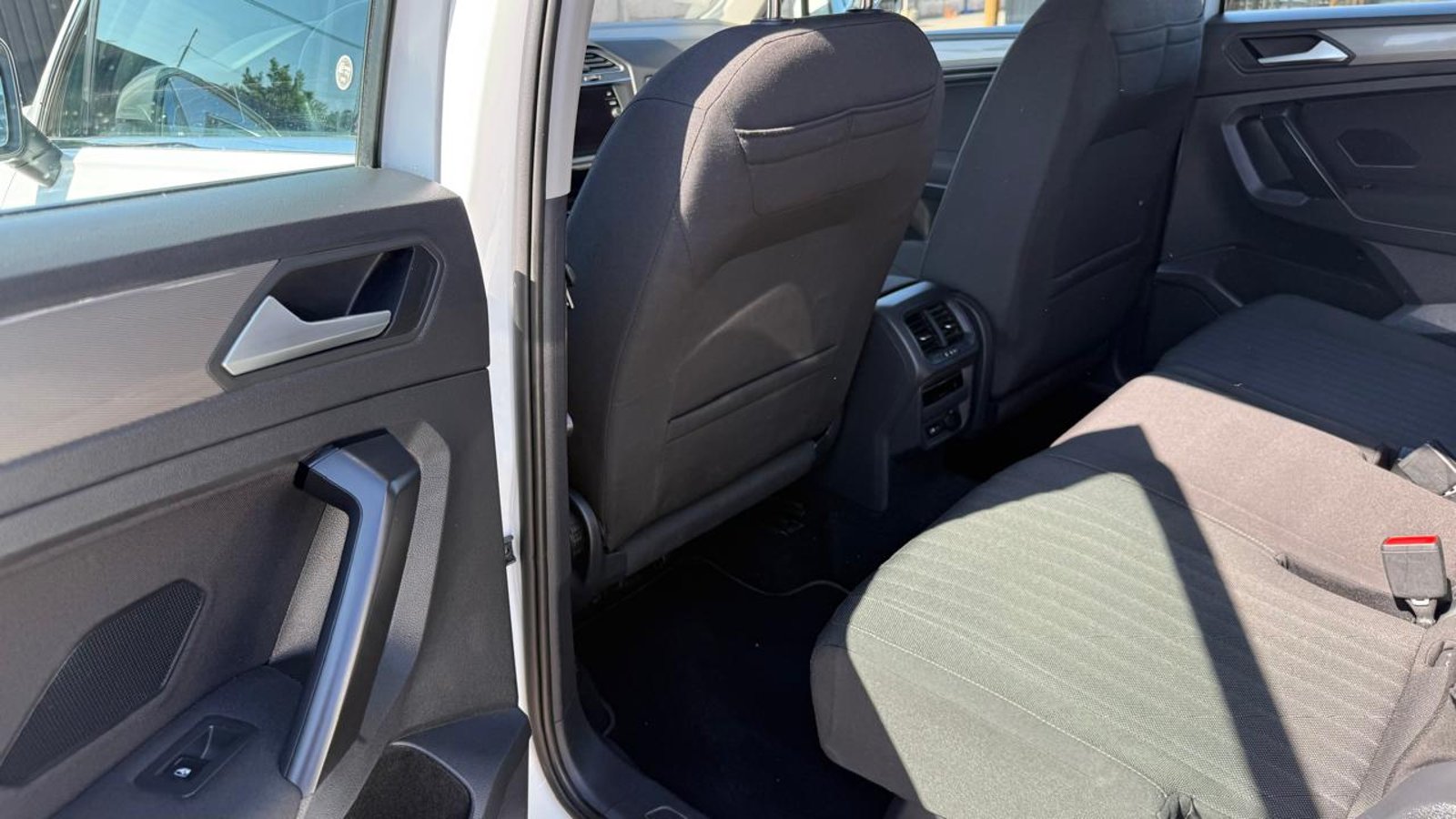 Volkswagen TIGUAN 1.4 AT 2023 - Imagen 18 de 20