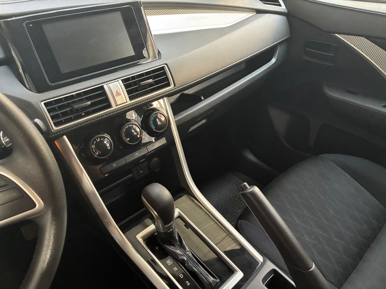 MITSUBISHI XPANDER GLX 1.5 AUT 2024 - Imagen 9 de 11