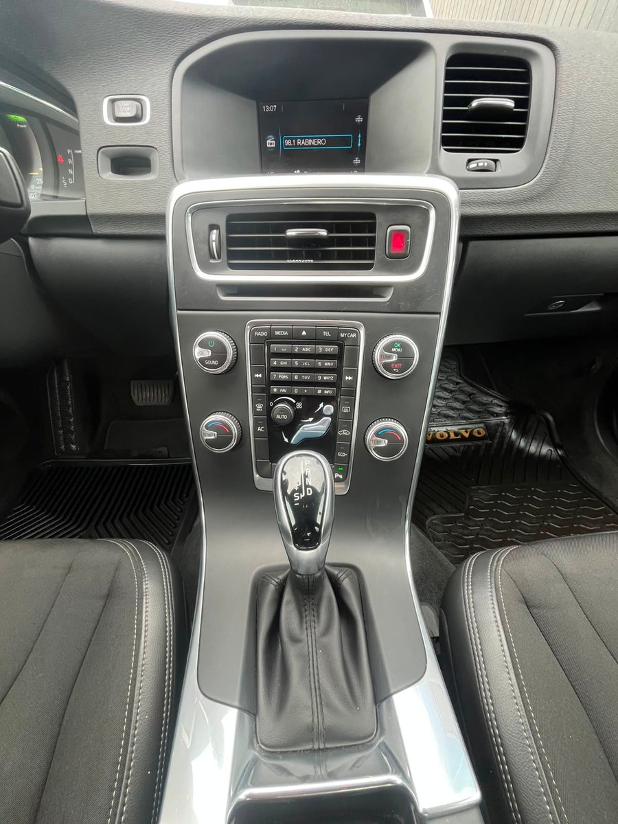 Volvo S60 T3 COMFORT 2018 - Imagen 14 de 19