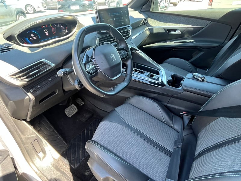 Peugeot 5008 BLUEHDI 130 1.5 AUT 2024 - Imagen 9 de 20
