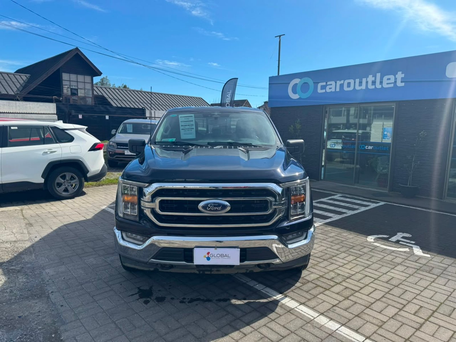 Ford F150 XLT 4X4 5.0 AUT 2024 - Imagen 6 de 11