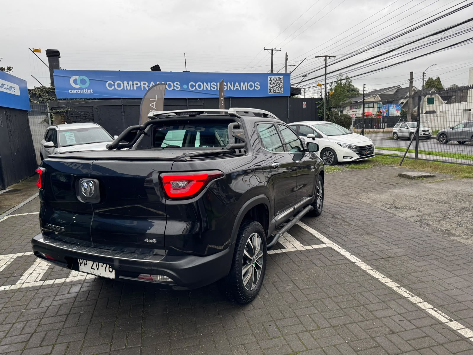 RAM 1000 LARAMIE 4X4 4P 2.0 AUT 2021 - Foto 4 de 10
