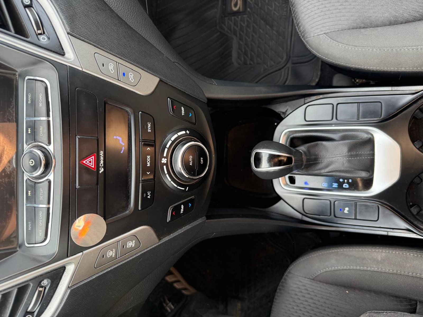 Hyundai SANTA FE 2.4 GLS 2WD 2017 - Imagen 17 de 20