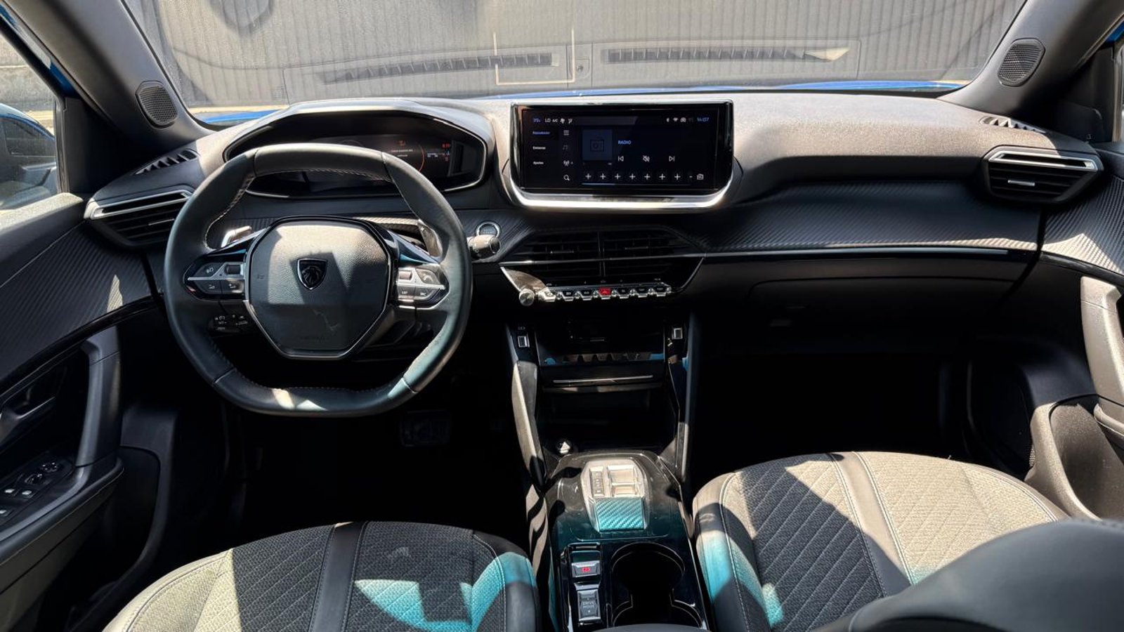 Peugeot 2008 BLUE HDI 130 EAT8 1.5 AUT 2024 - Imagen 13 de 20