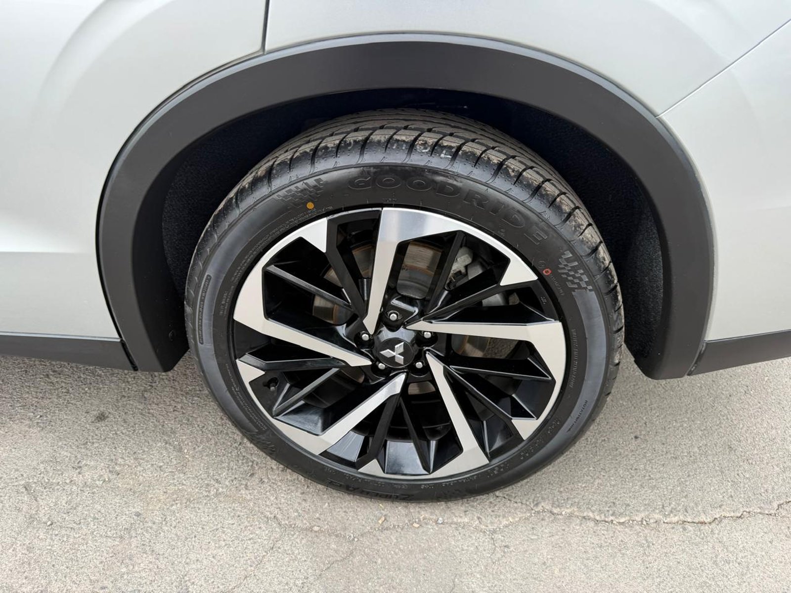 Mitsubishi OUTLANDER GLS 4X4 2.5 AT 2024 - Imagen 20 de 20