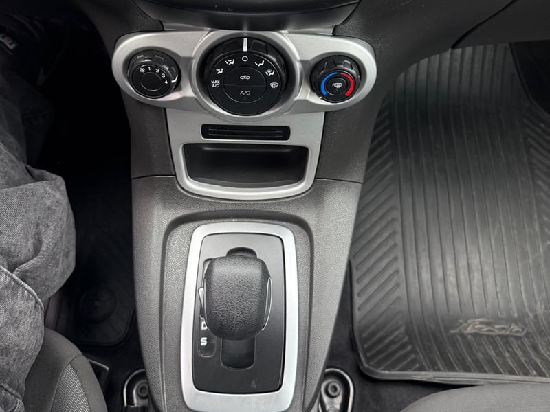 Ford FIESTA HB 1.6 2019 - Imagen 16 de 19