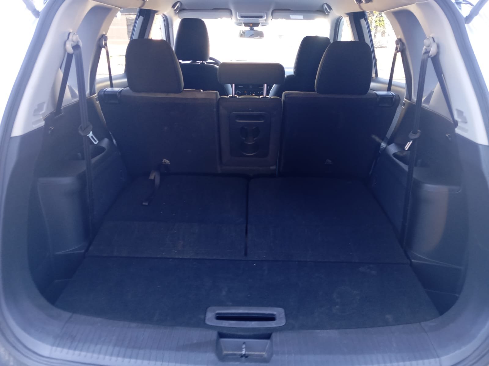Nissan X TRAIL 4X2 2.5 AUT 2025 - Foto 5 de 10