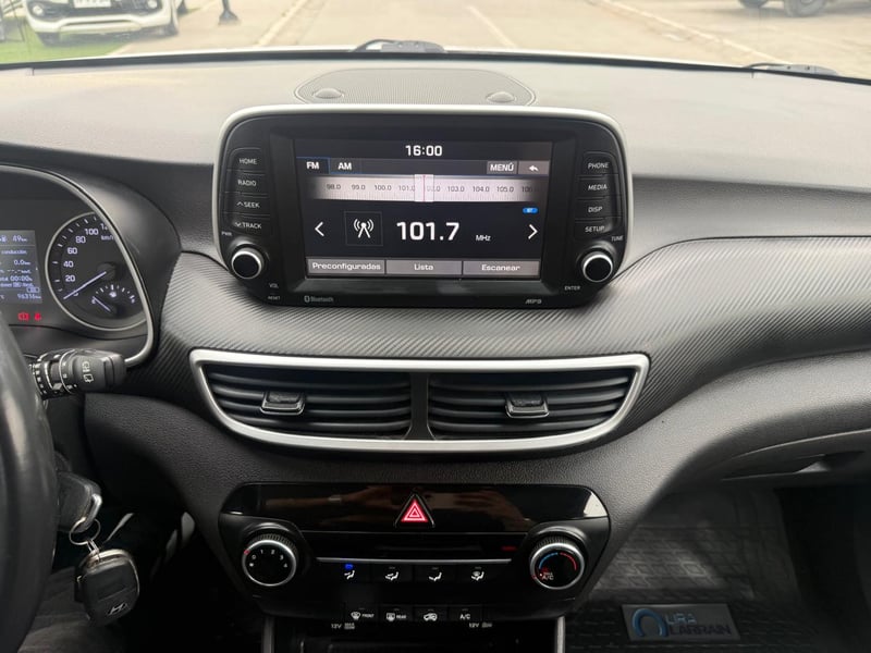 Hyundai TUCSON TL 2.0 AUT 2020 - Imagen 15 de 20