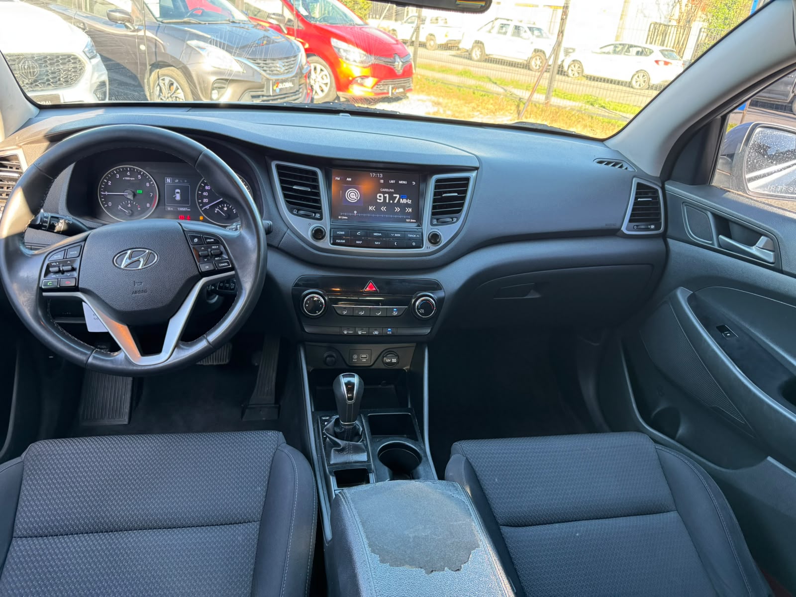 Hyundai TUCSON TL 2.0 AUT 2017 - Imagen 7 de 11