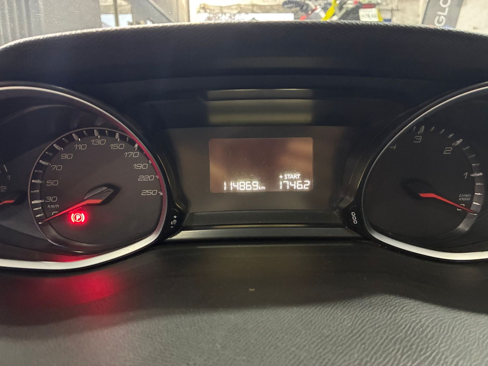 Peugeot 308 BLUEHDI 1.5 AUT 2020 - Imagen 12 de 12