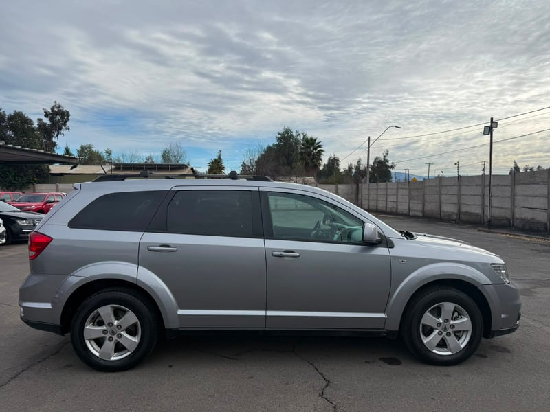 Dodge JOURNEY SE 2.4L AT 2019 - Imagen 6 de 20