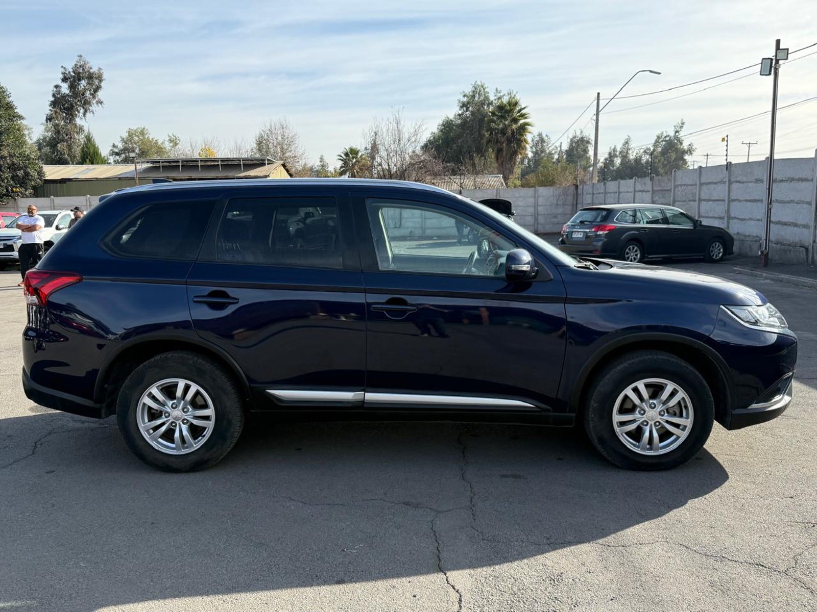 Mitsubishi OUTLANDER 2.0 2023 - Imagen 6 de 20