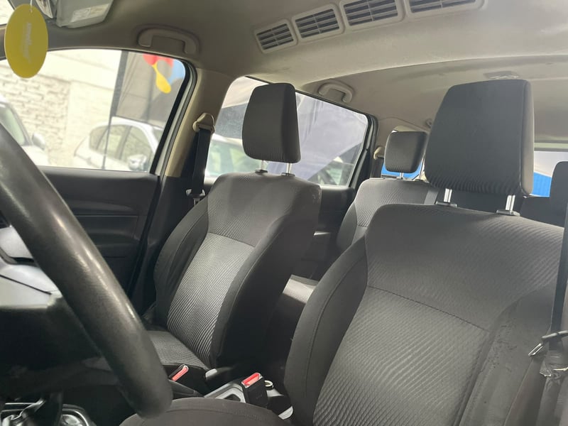 Suzuki ERTIGA GLX 1.5 2020 - Imagen 7 de 10