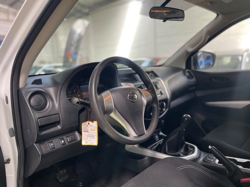 Nissan NP300 DCAB 2.3 2018 - Imagen 7 de 9