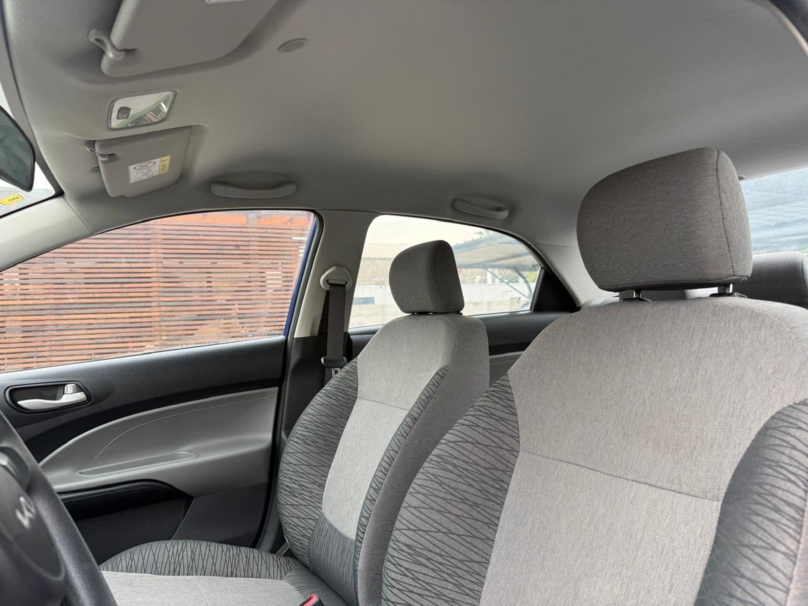 Kia SOLUTO MPI 1.4 2025 - Imagen 9 de 20