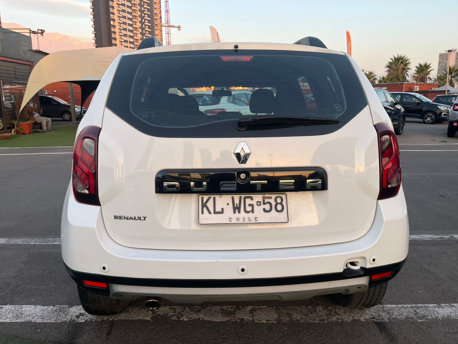Renault DUSTER ZEN 1.6 2018 - Foto 4 de 18