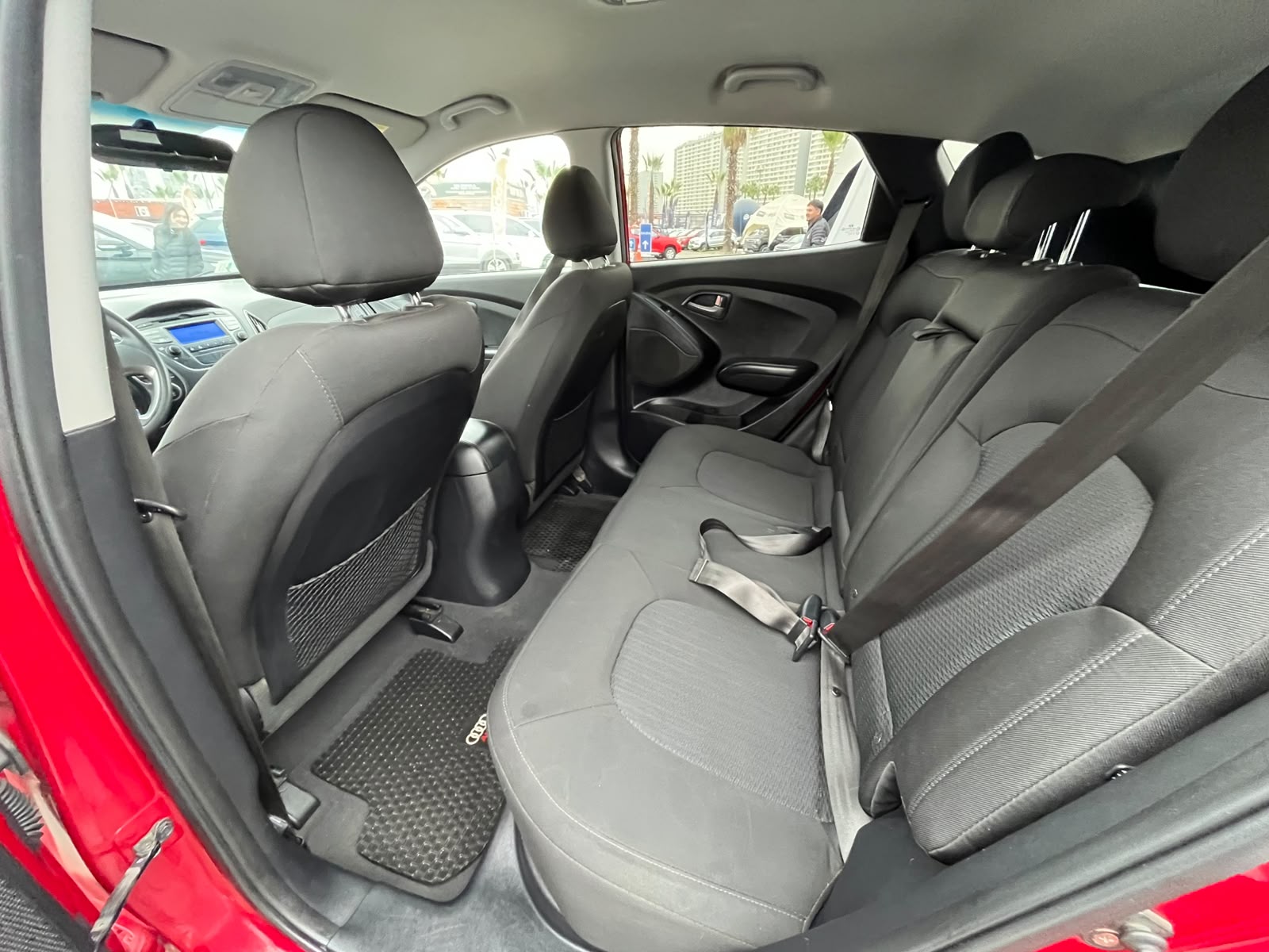 Hyundai NEW TUCSON GL CRDI 2.0 2014 - Imagen 15 de 18