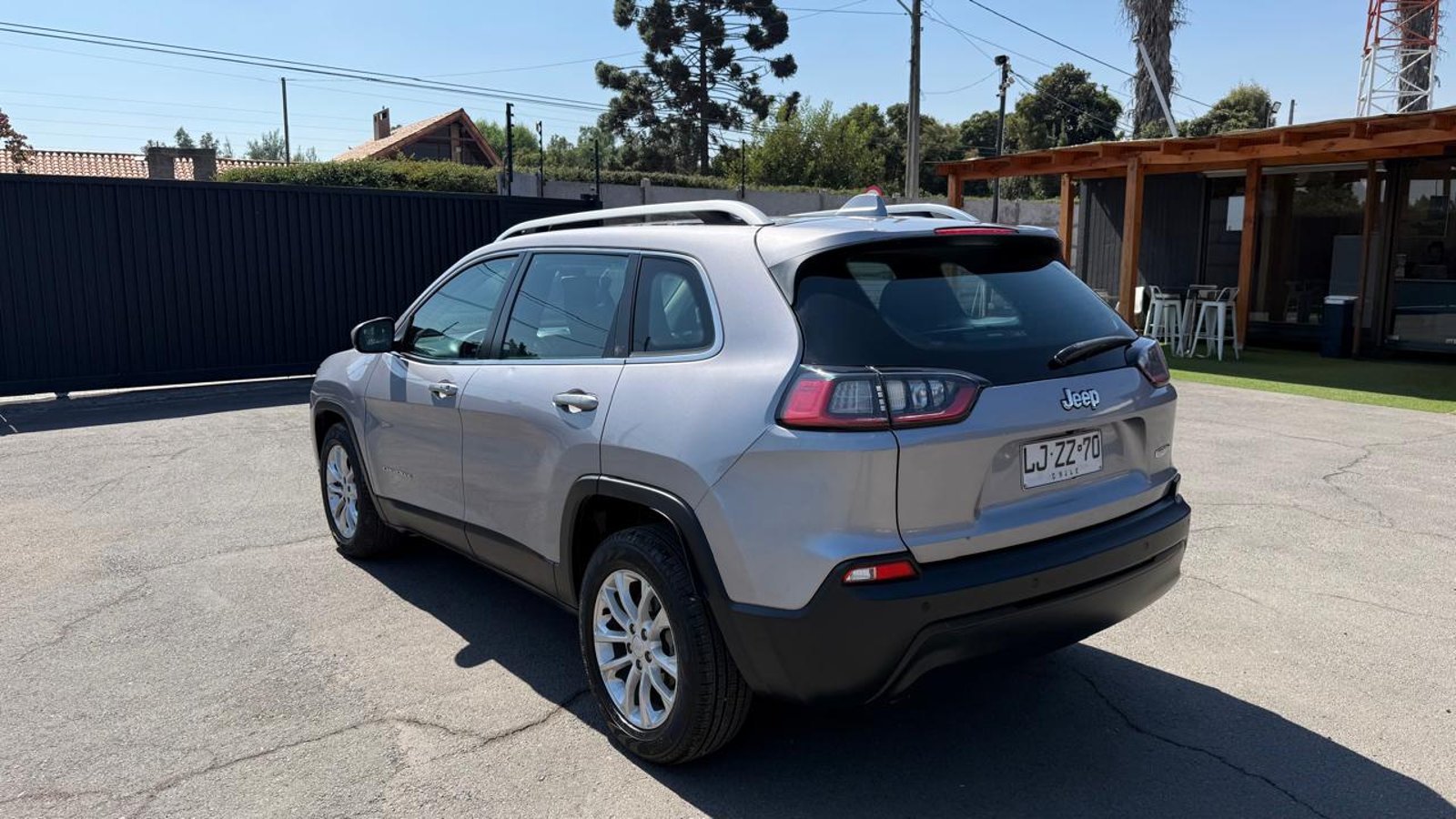 Jeep CHEROKEE LONGITUDE 4X2 2019 - Imagen 3 de 20
