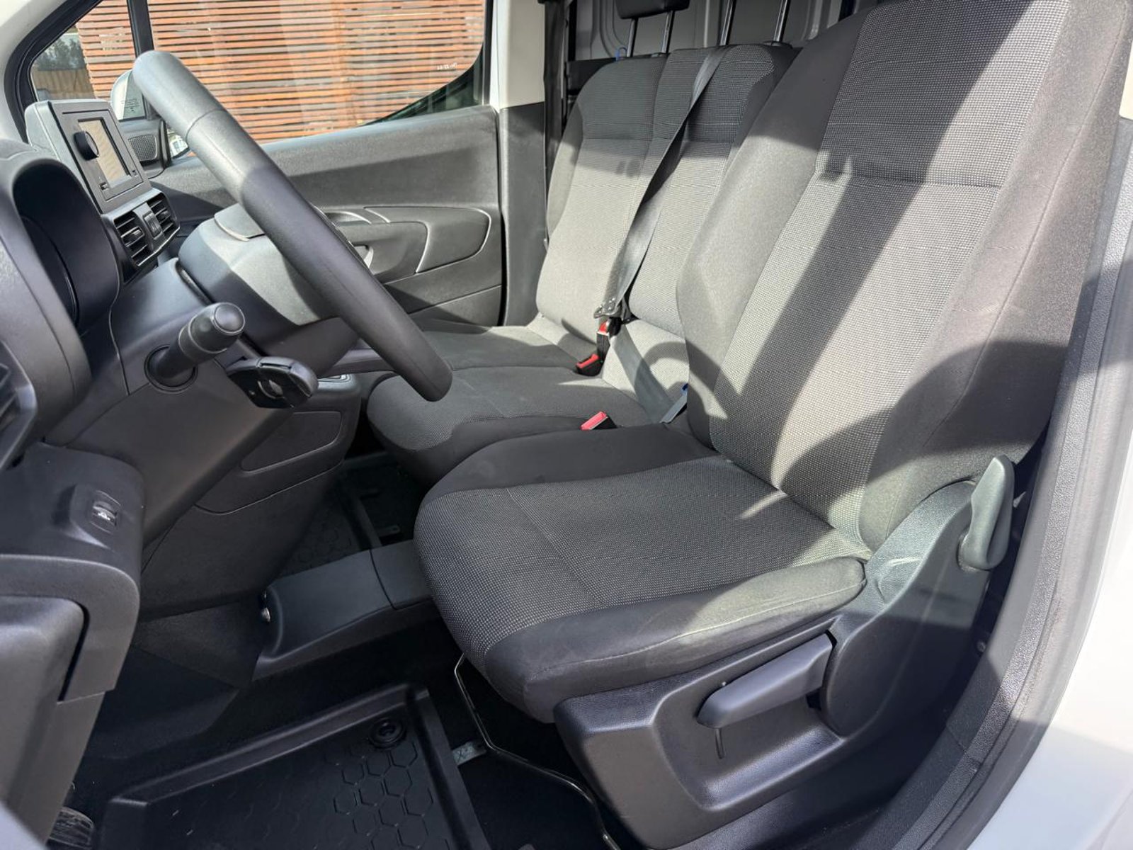 CITROEN BERLINGO 1.5 2024 - Imagen 10 de 20