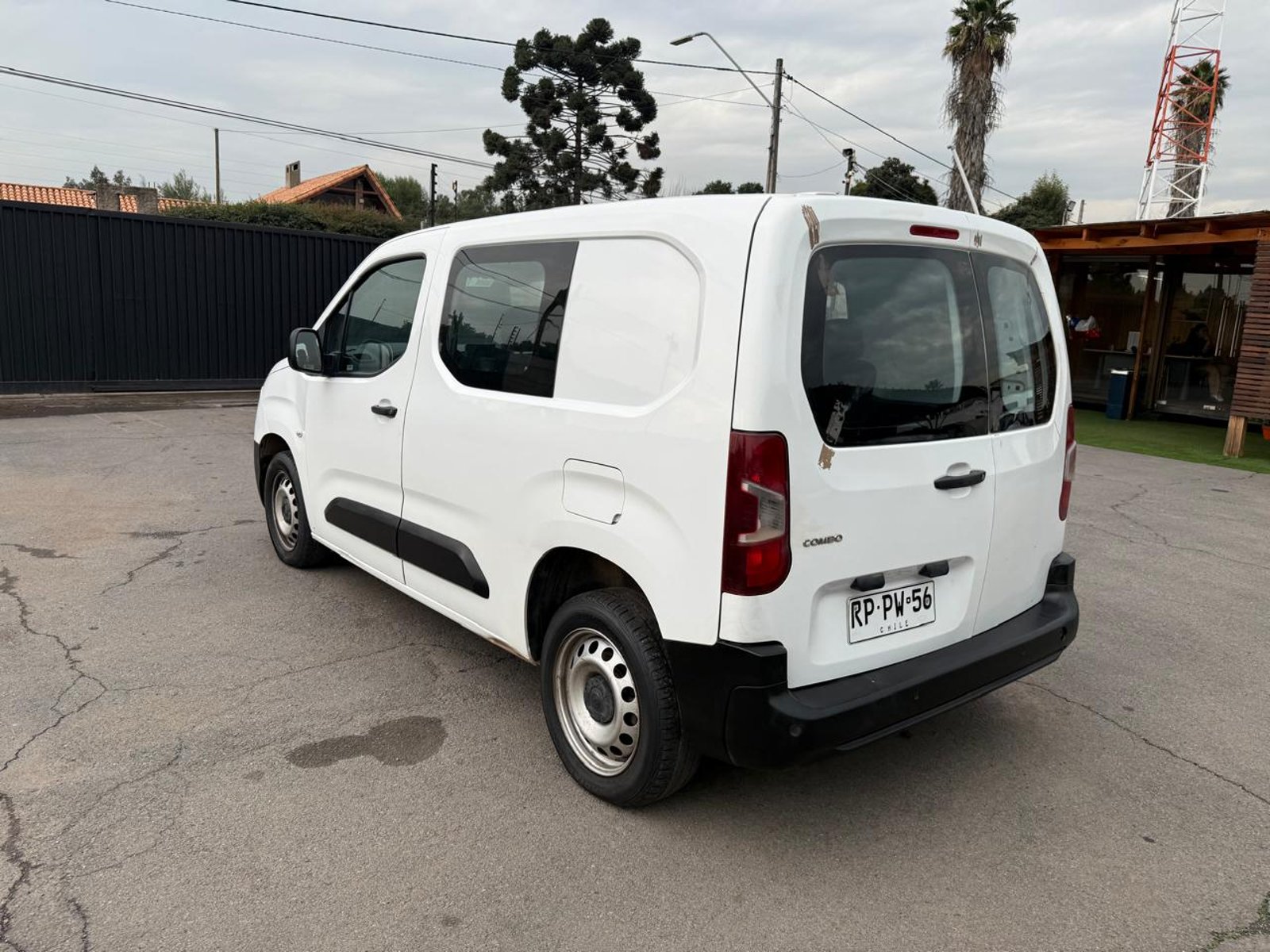 Opel COMBO 1.6 2022 - Foto 3 de 20