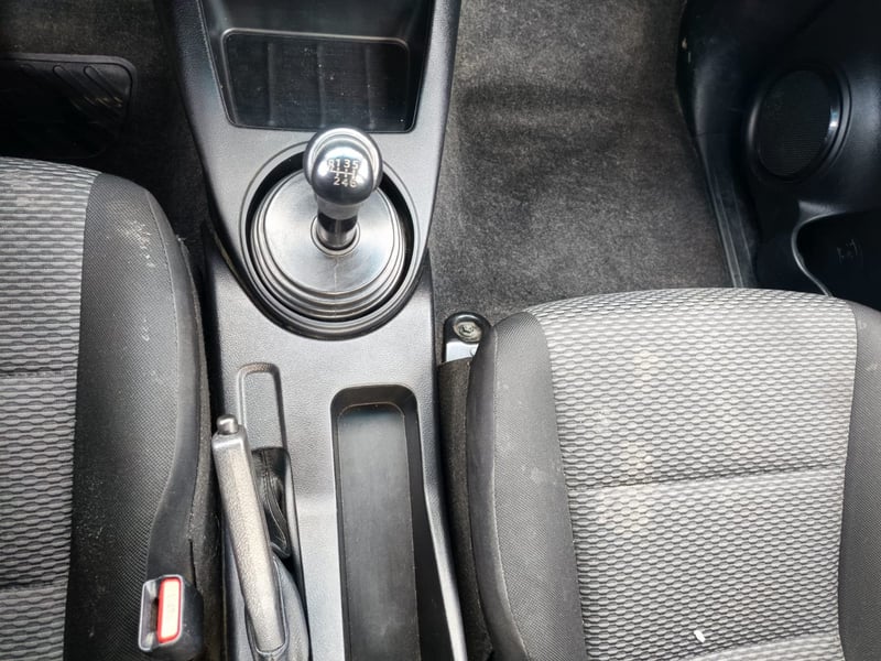 Toyota HI LUX DCAB MT 4X4 2.4 2024 - Imagen 9 de 10
