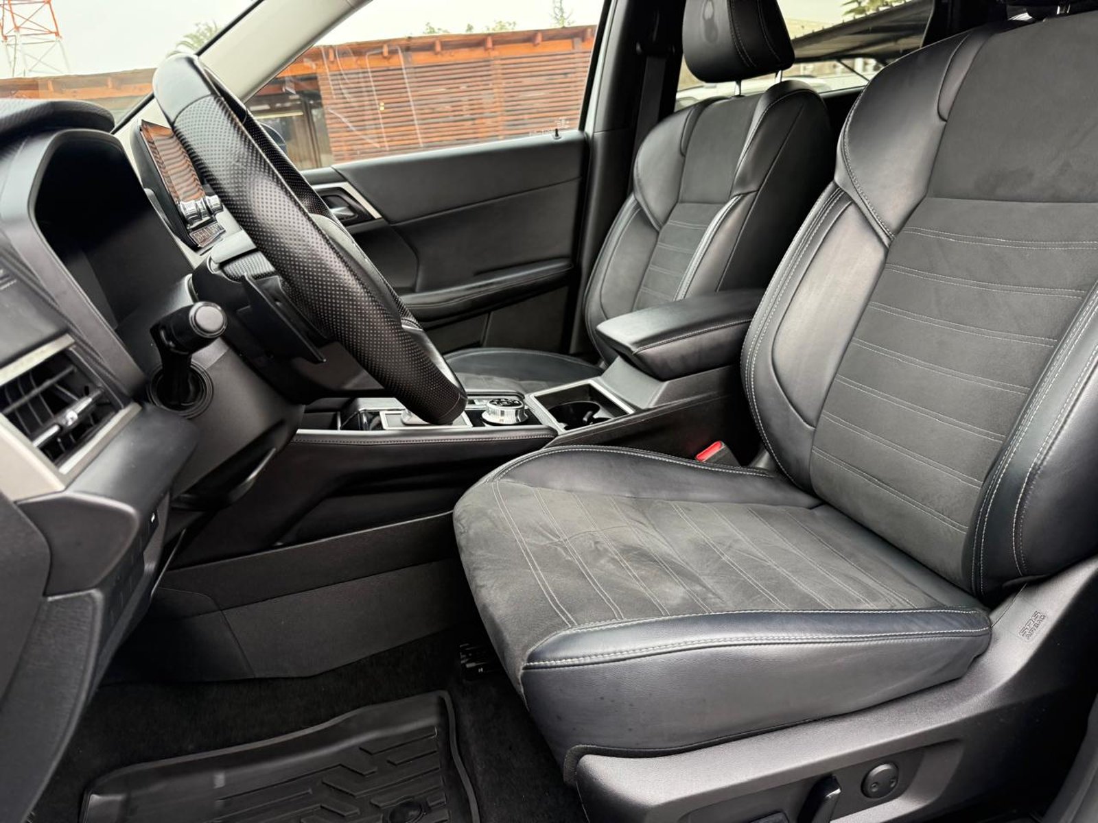 Mitsubishi OUTLANDER GLS 4X4 2.5 AT 2024 - Imagen 11 de 20