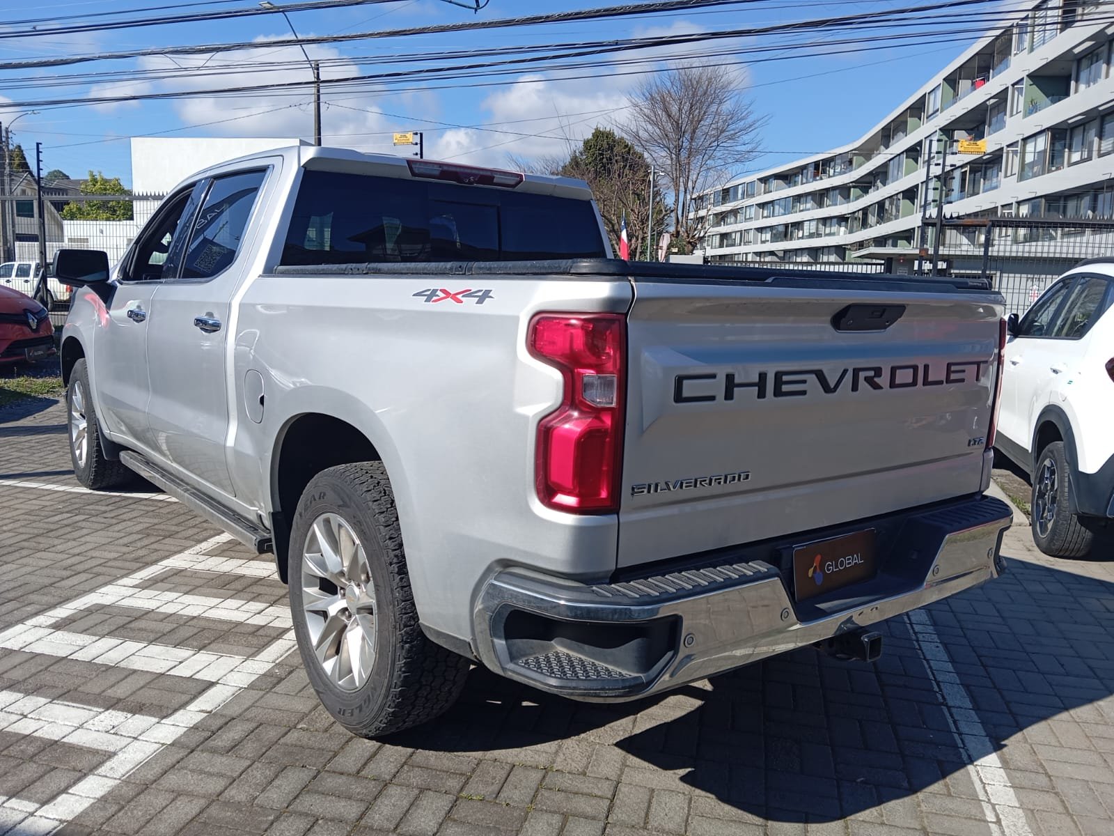 Chevrolet SILVERADO CC LTZ 4X4 3.0 AUT 2022 - Foto 2 de 14
