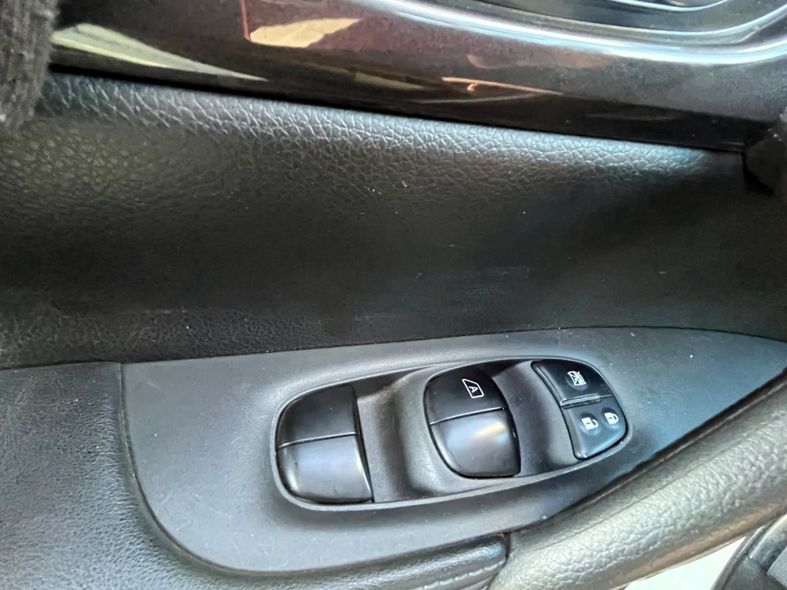 NISSAN X TRAIL T32 CVT 2.5 AUT 2022 - Imagen 10 de 18