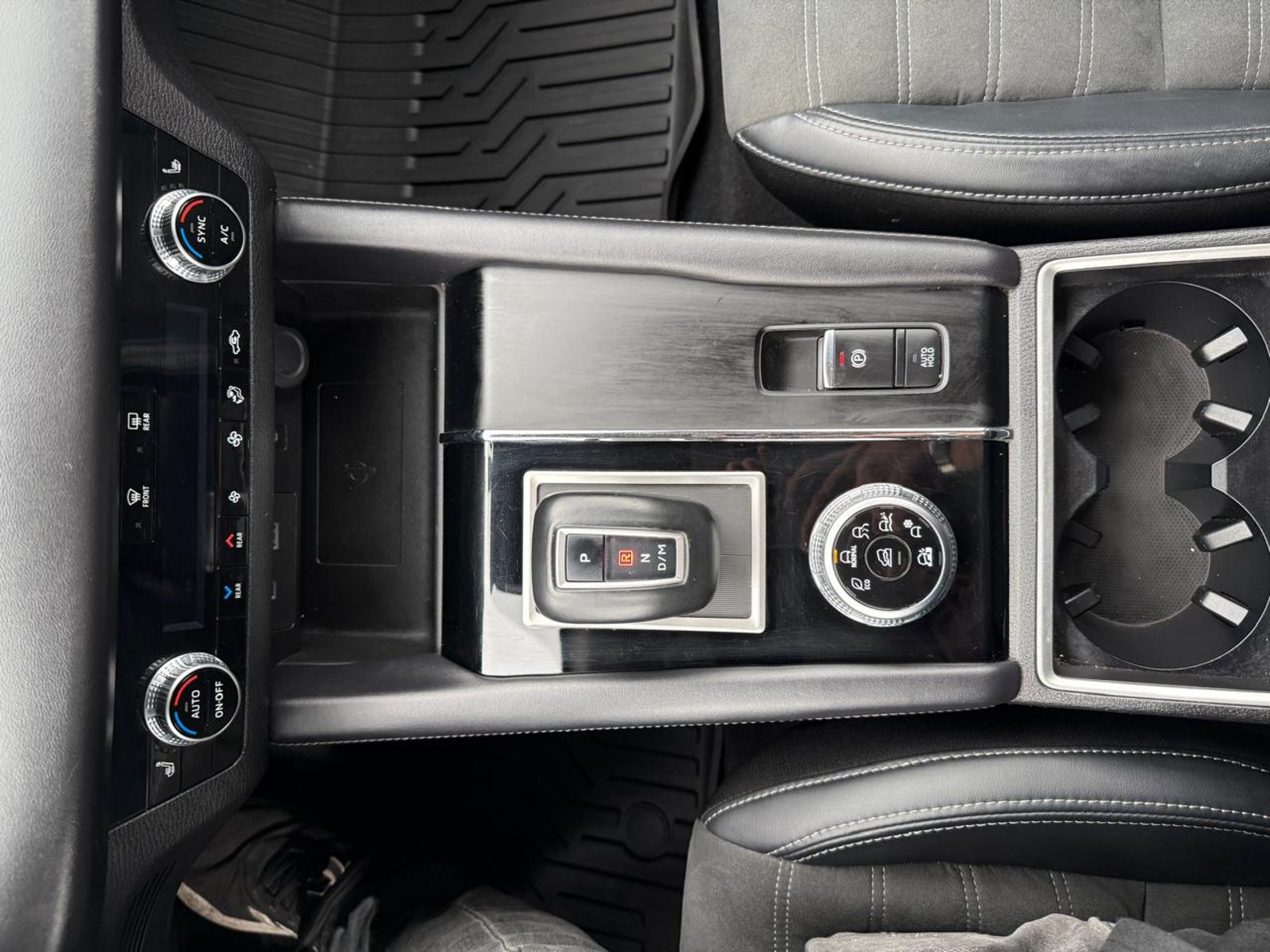 Mitsubishi OUTLANDER GLS 4X4 2.5 AT 2024 - Imagen 18 de 20
