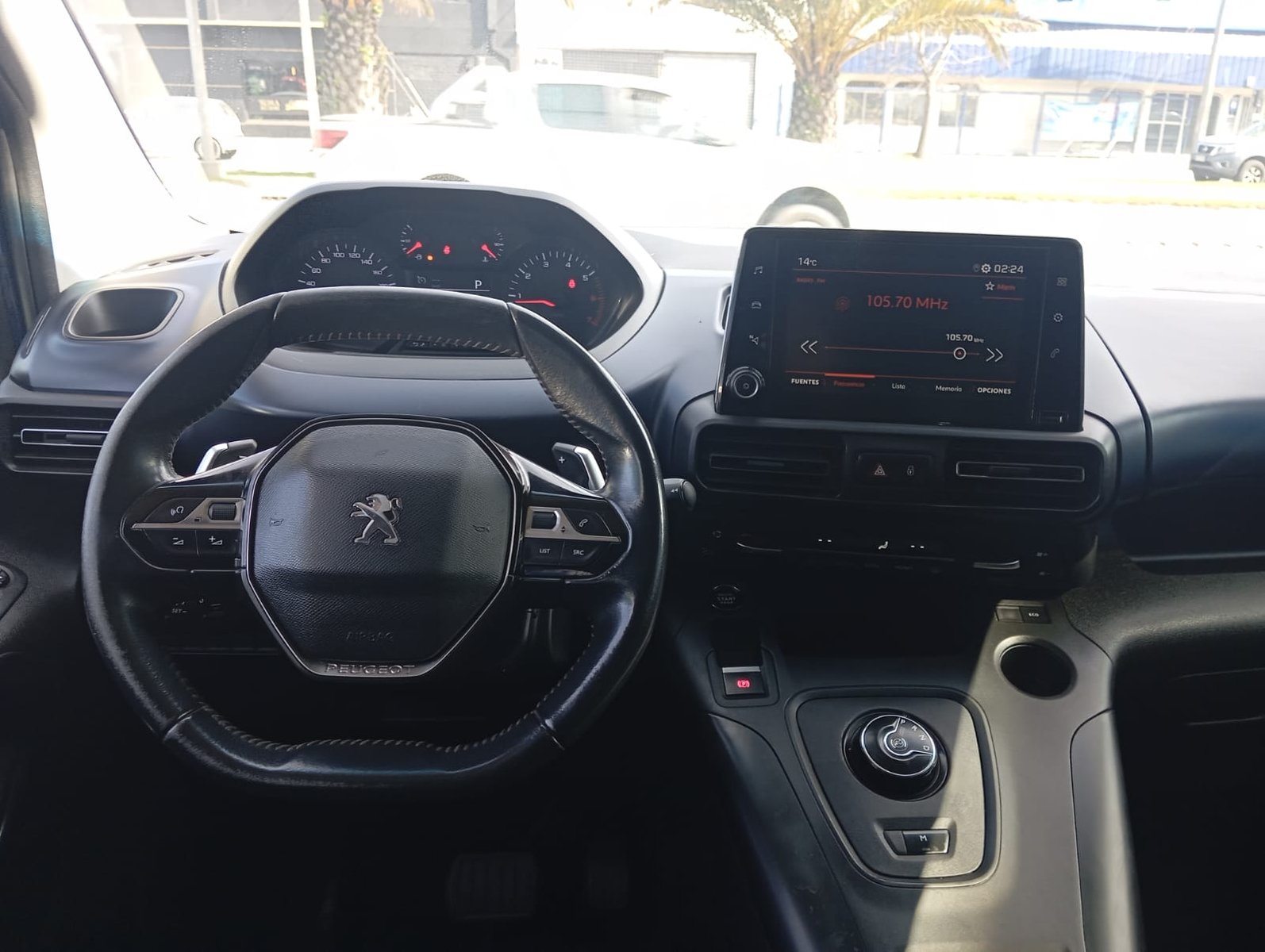 Peugeot RIFTER PURETECH 130 1.2 AUT 2023 - Imagen 9 de 13