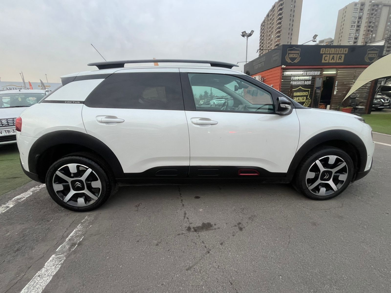 Citroën C-4 HDI 115 BVM6 S&S FEEL 2020 - Imagen 6 de 17