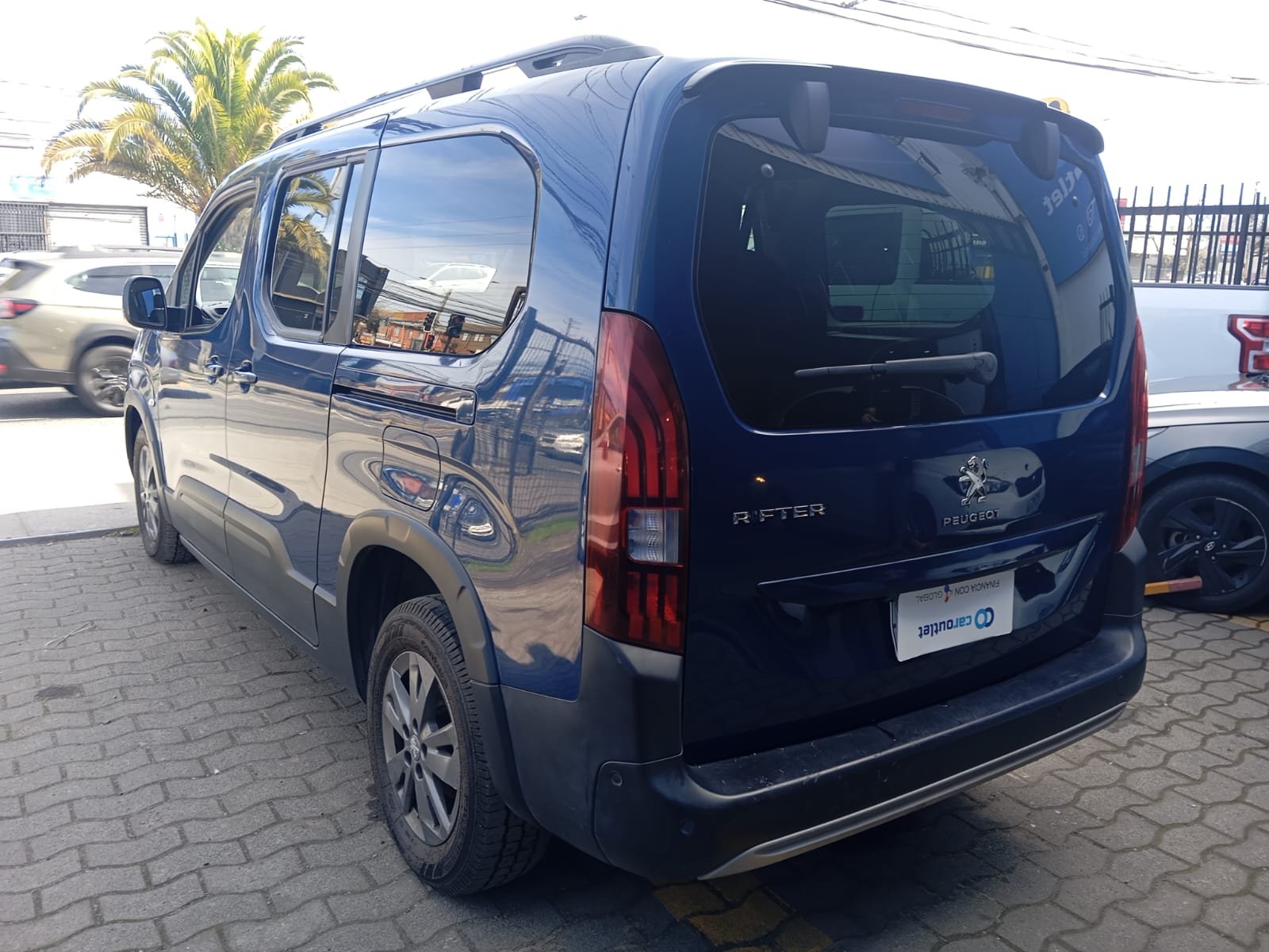 Peugeot RIFTER PURETECH 130 1.2 AUT 2023 - Foto 2 de 13