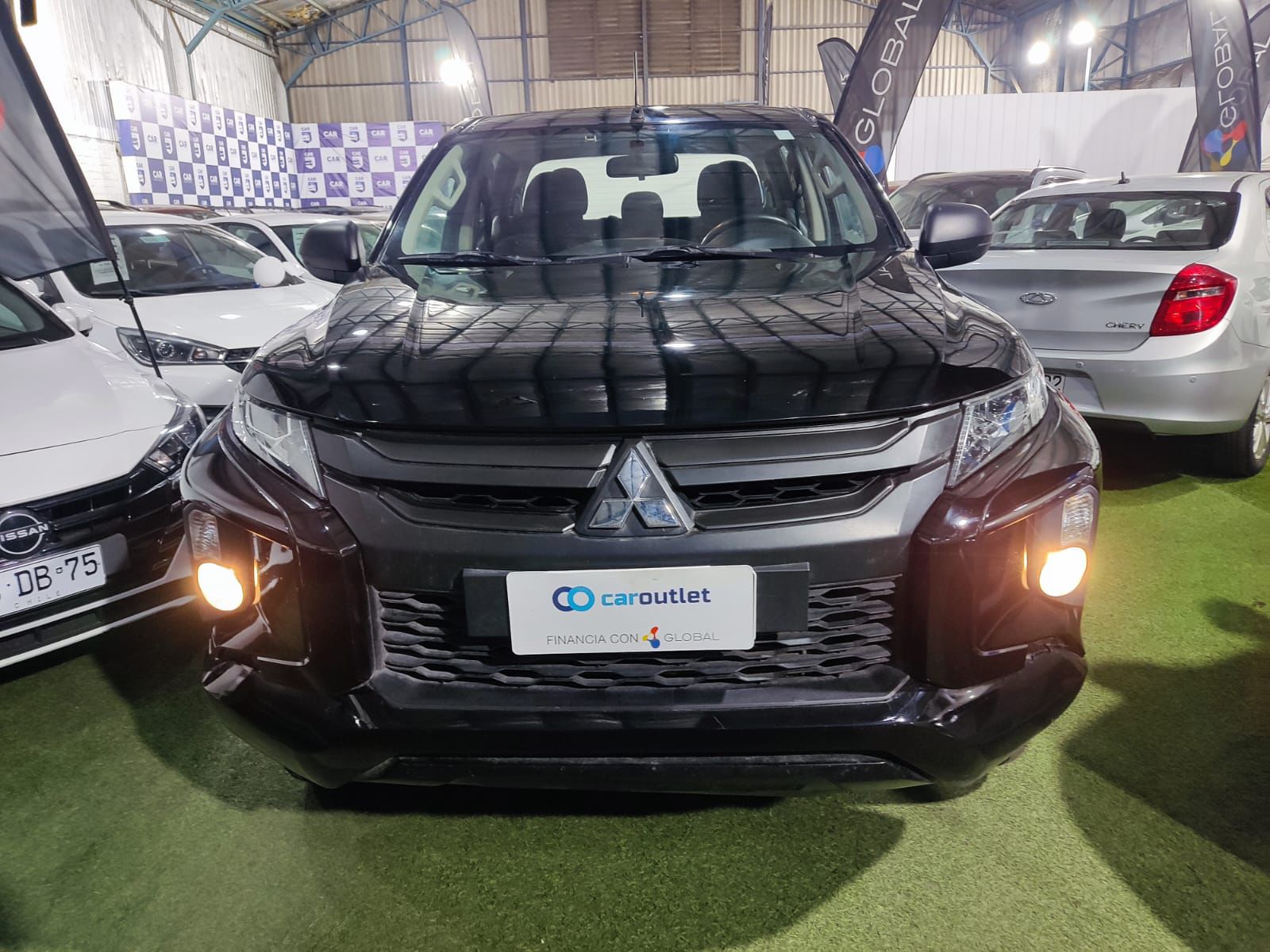 Mitsubishi L200 WORK 2.2 2024 - Imagen 6 de 12